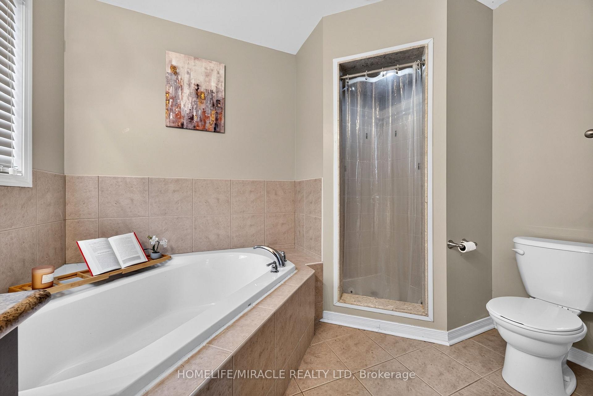 Photo 13 of 1306 Whitelaw Avenue, Oshawa, Pinecrest — HOMEH