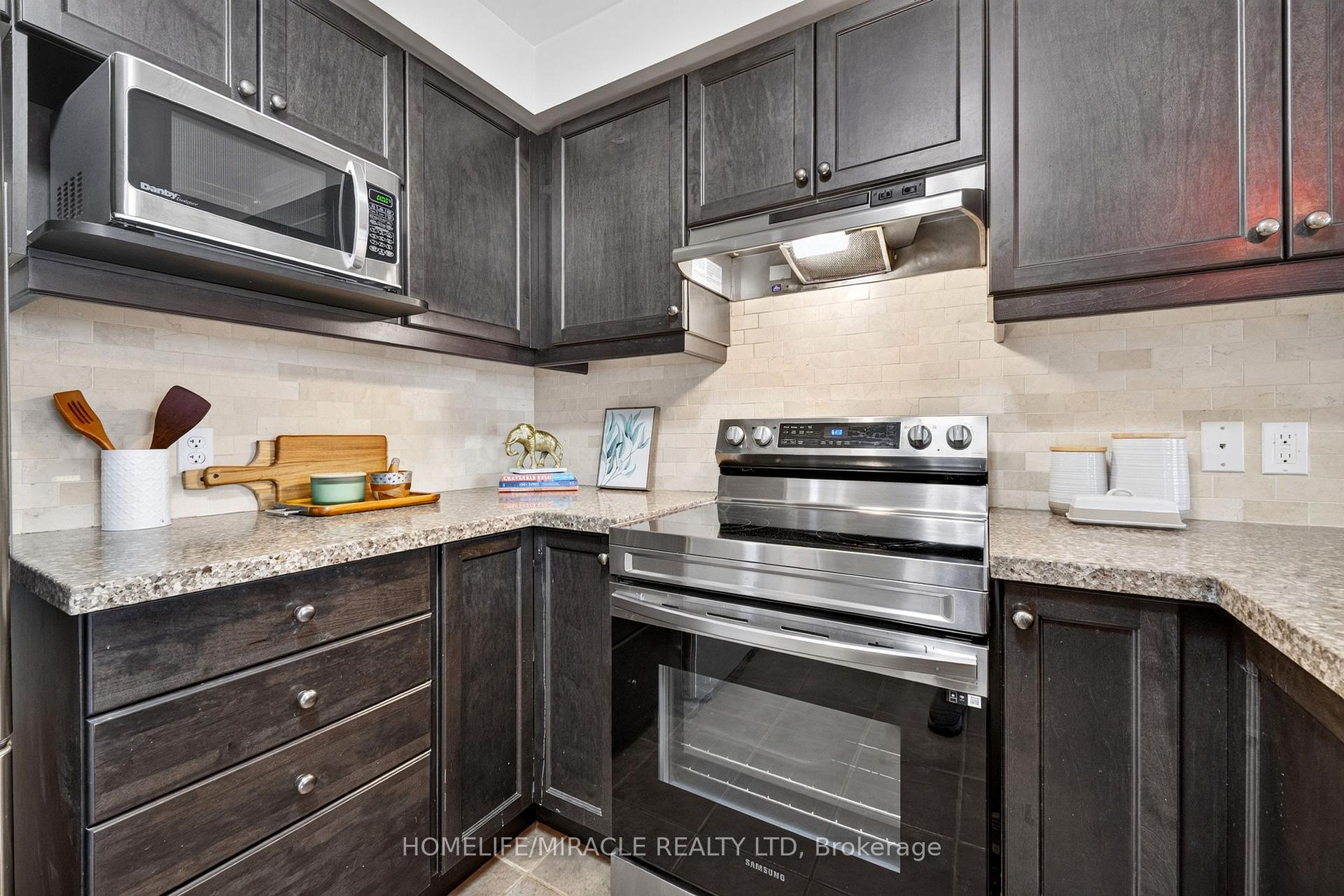 Photo 49 of 1306 Whitelaw Avenue, Oshawa, Pinecrest — HOMEH