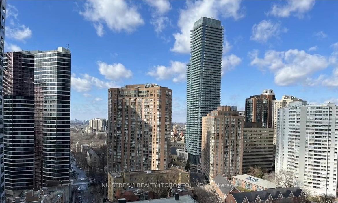 Photo 3 of Unit 2010, 3 Gloucester Street, Toronto, Church-Yonge Corridor — HOMEH