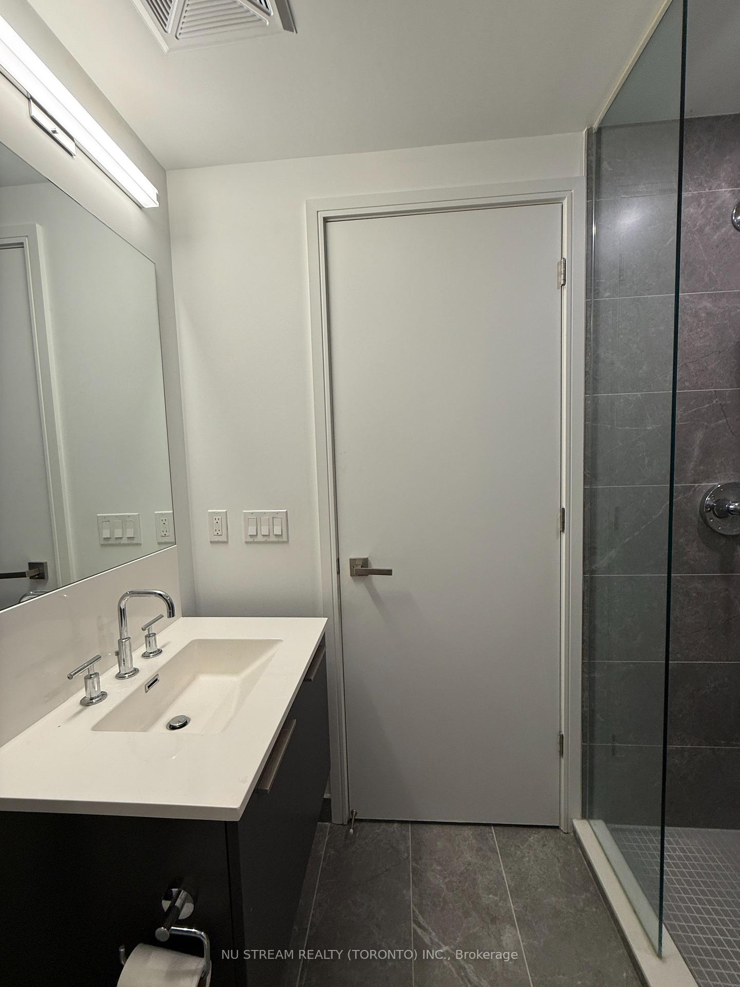 Photo 14 of Unit 2010, 3 Gloucester Street, Toronto, Church-Yonge Corridor — HOMEH