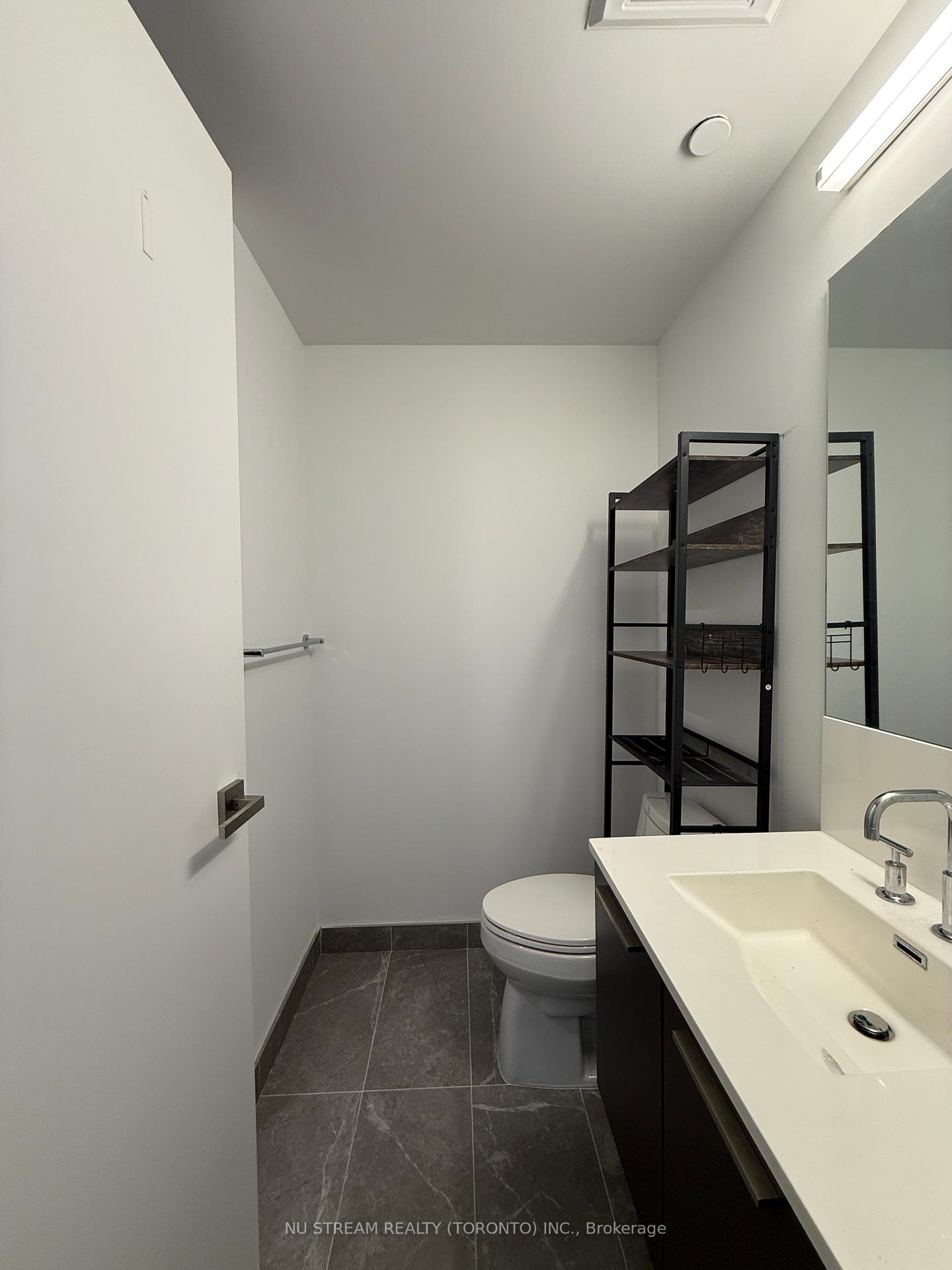 Photo 15 of Unit 2010, 3 Gloucester Street, Toronto, Church-Yonge Corridor — HOMEH
