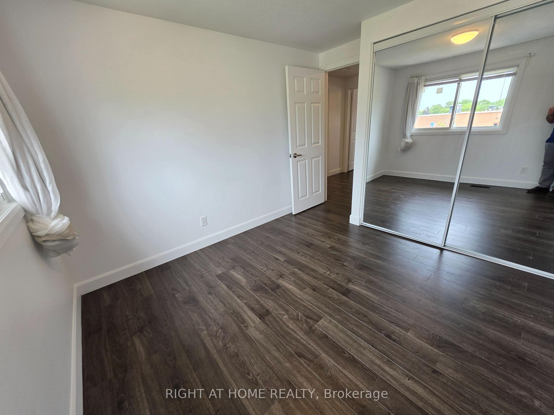 Photo 18 of 127 Dewitt Road, Hamilton, Stoney Creek — HOMEH
