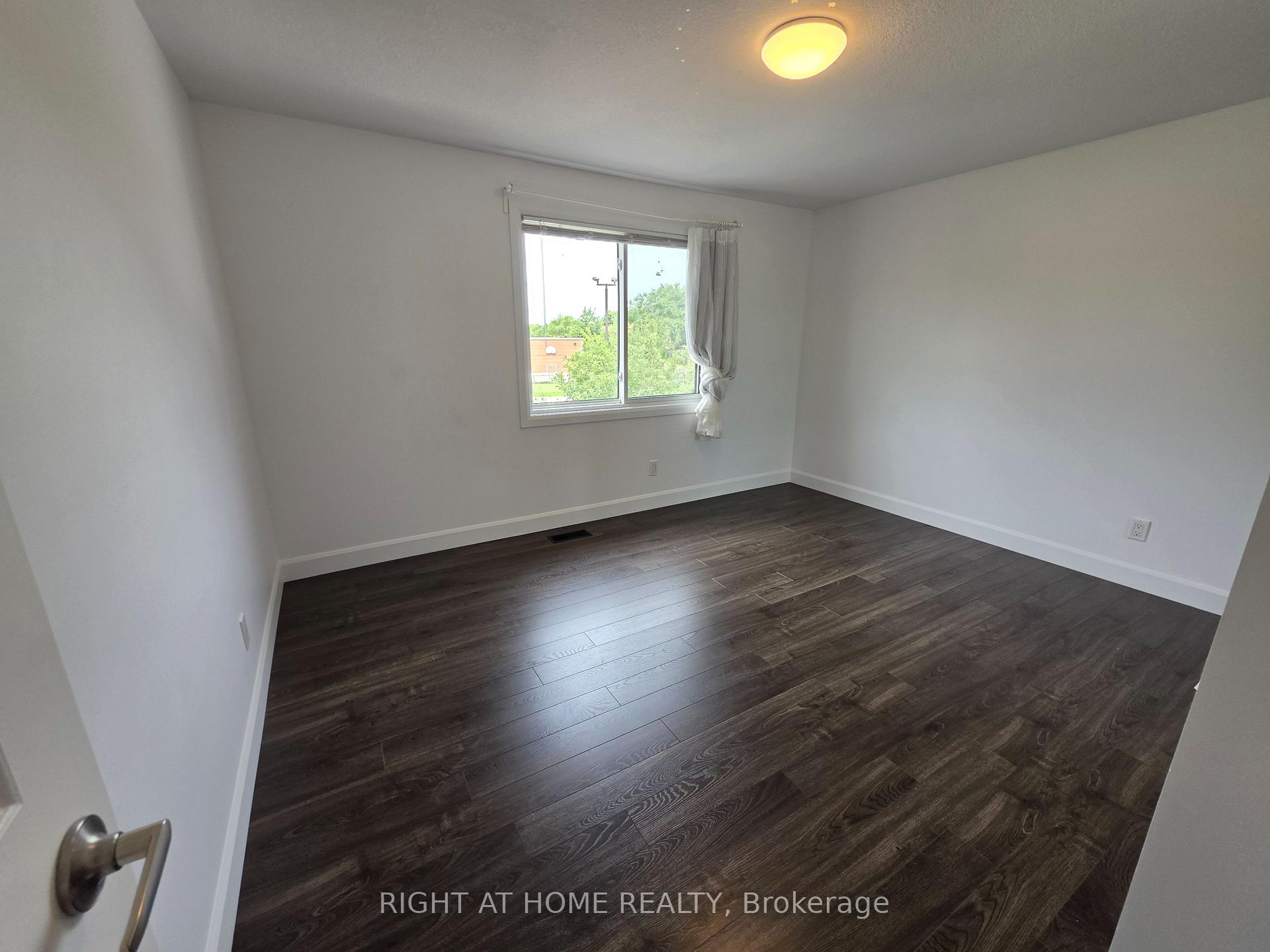 Photo 22 of 127 Dewitt Road, Hamilton, Stoney Creek — HOMEH