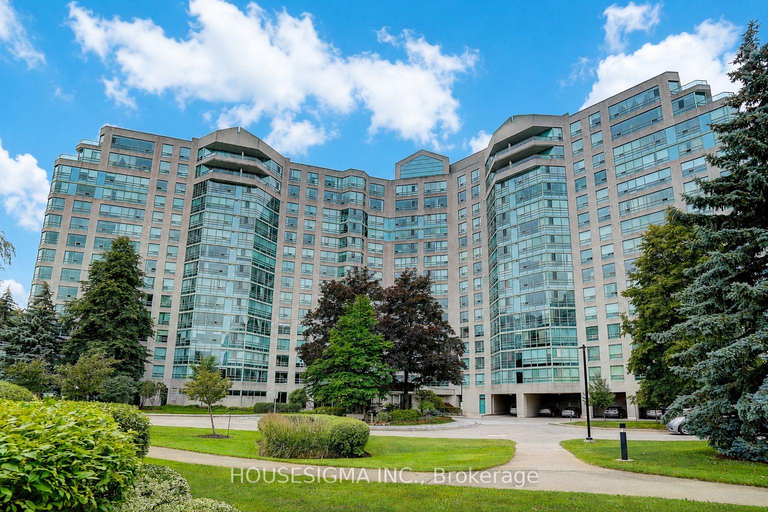 Front of Unit 1123, 7805 Bayview Avenue N