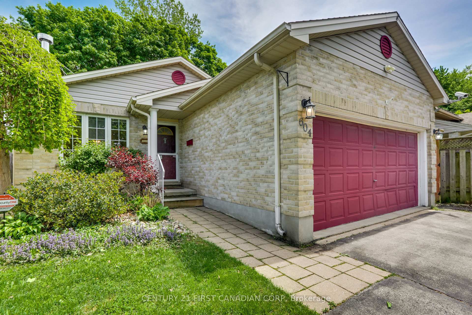 Photo 1 of 604 Talltree Crescent, London, East I — HOMEH