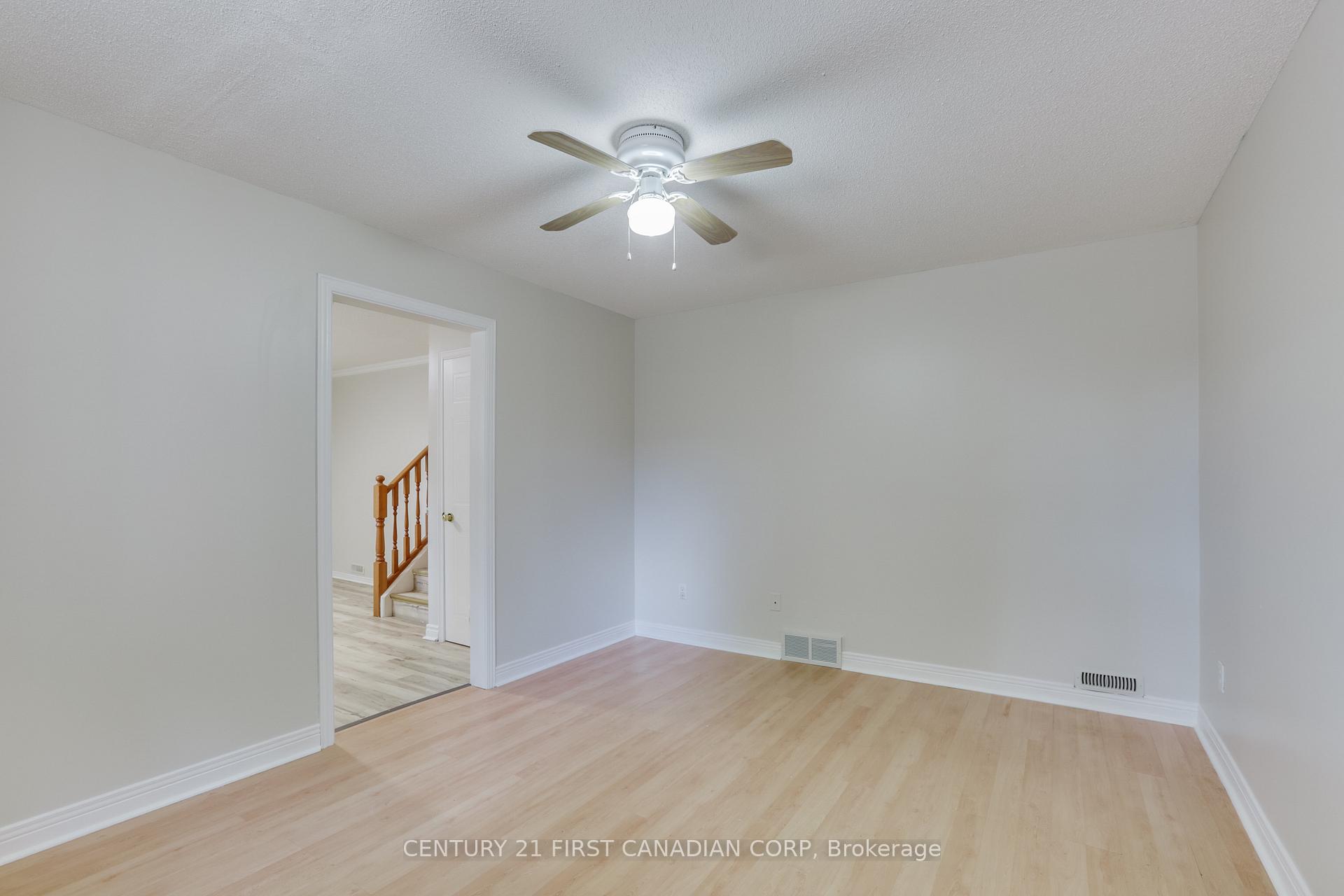Photo 34 of 604 Talltree Crescent, London, East I — HOMEH