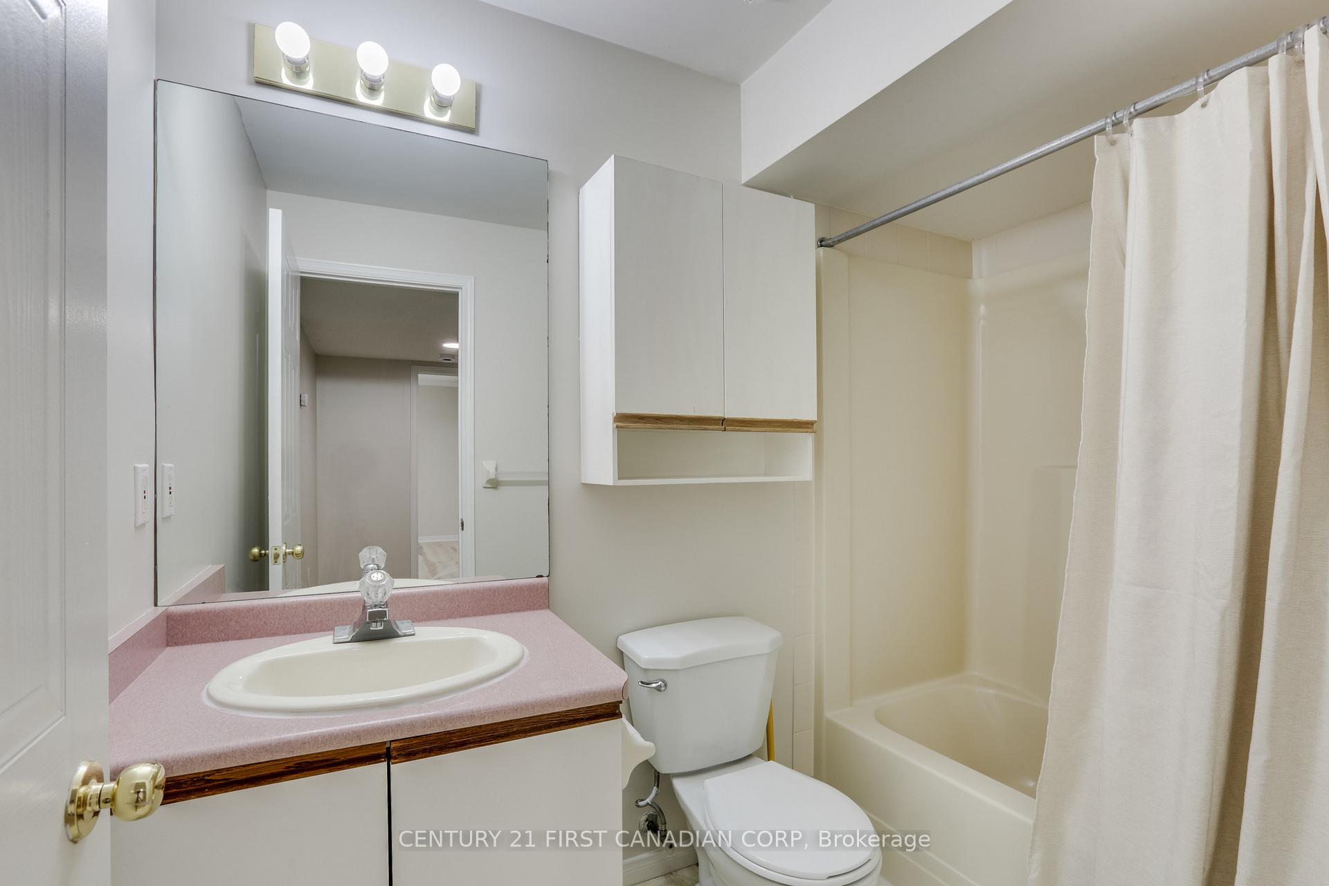Photo 36 of 604 Talltree Crescent, London, East I — HOMEH