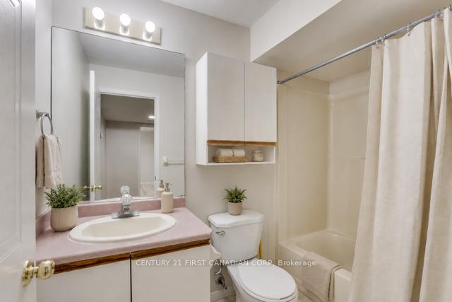 Photo 37 of 604 Talltree Crescent, London, East I — HOMEH