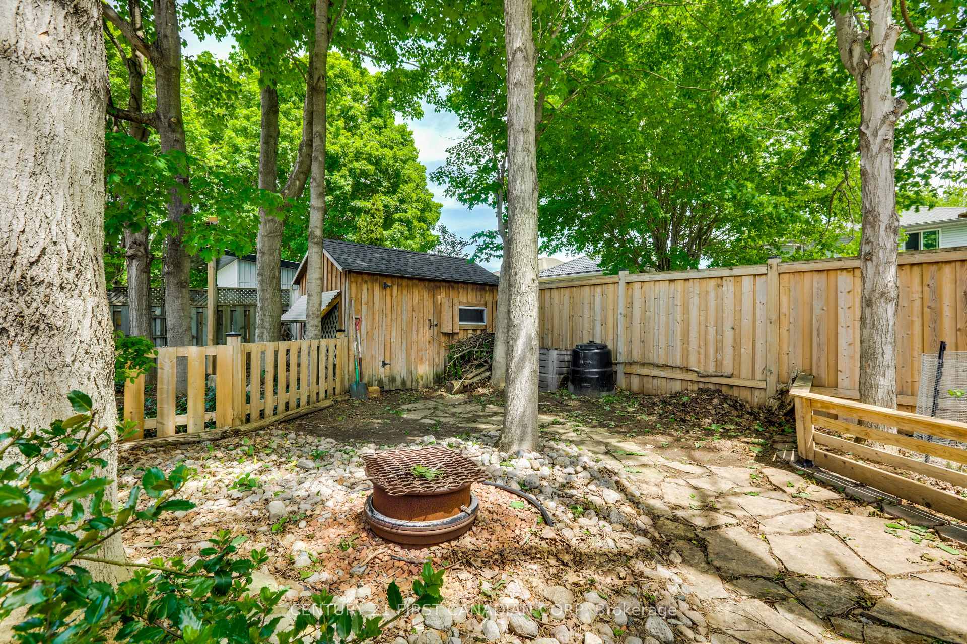 Photo 46 of 604 Talltree Crescent, London, East I — HOMEH
