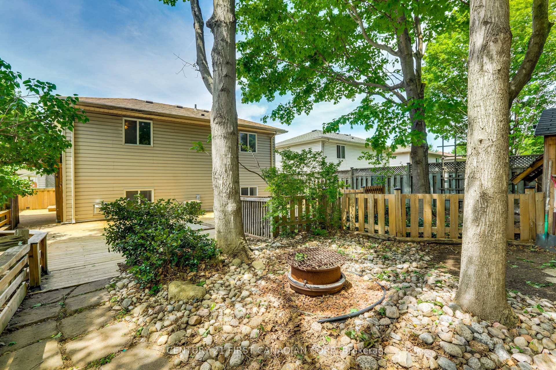 Photo 47 of 604 Talltree Crescent, London, East I — HOMEH