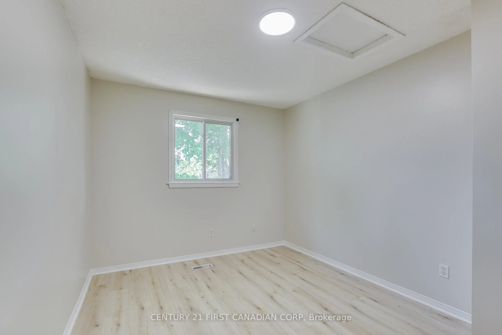 Photo 51 of 604 Talltree Crescent, London, East I — HOMEH