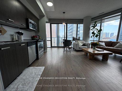 Photo 3 of Unit 1708, 832 Bay Street, Toronto, Bay Street Corridor — HOMEH