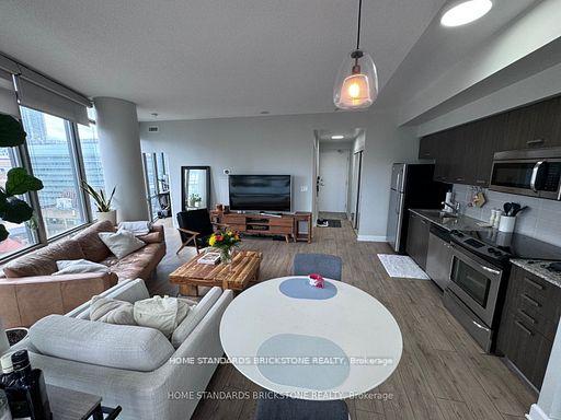 Photo 4 of Unit 1708, 832 Bay Street, Toronto, Bay Street Corridor — HOMEH