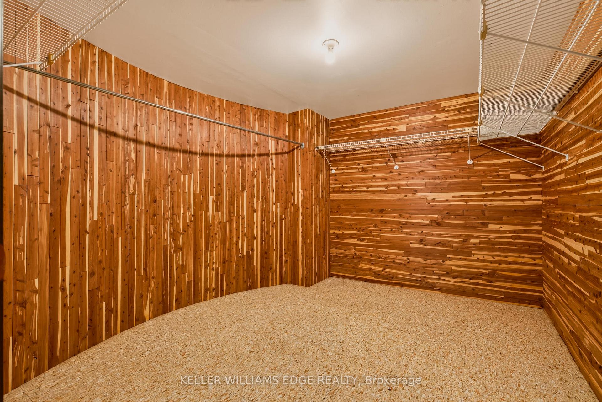 Photo 24 of 43 Braecrest Avenue, Etobicoke, Humber Heights — HOMEH