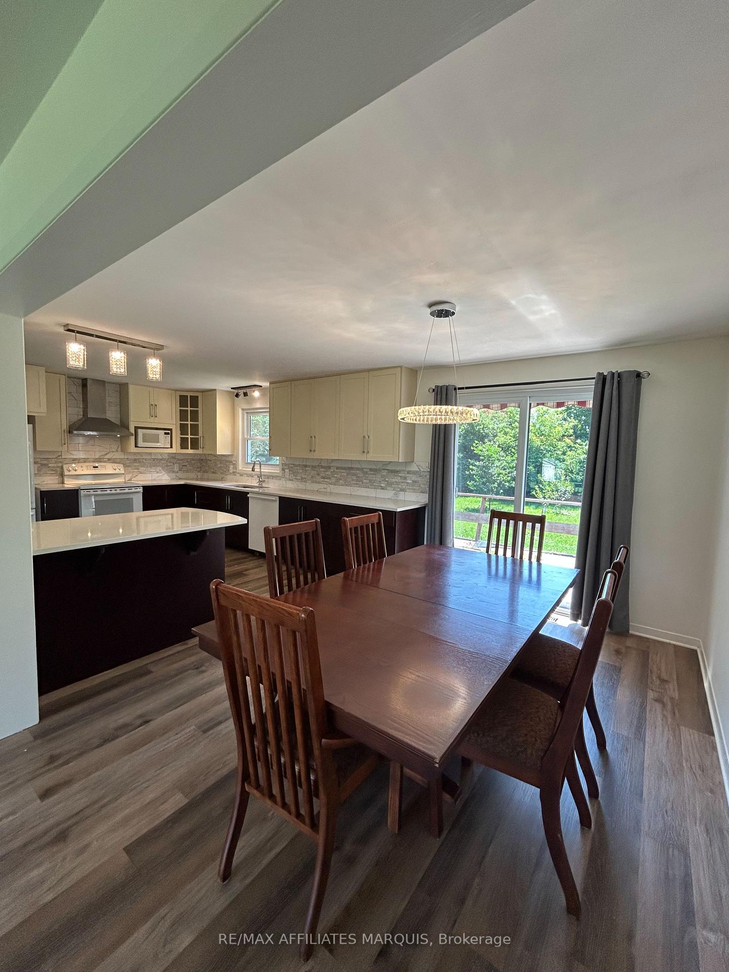 Photo 7 of 5 Polk Cres, Rideau Lakes, Rideau Lakes (Bastard) Twp — HOMEH