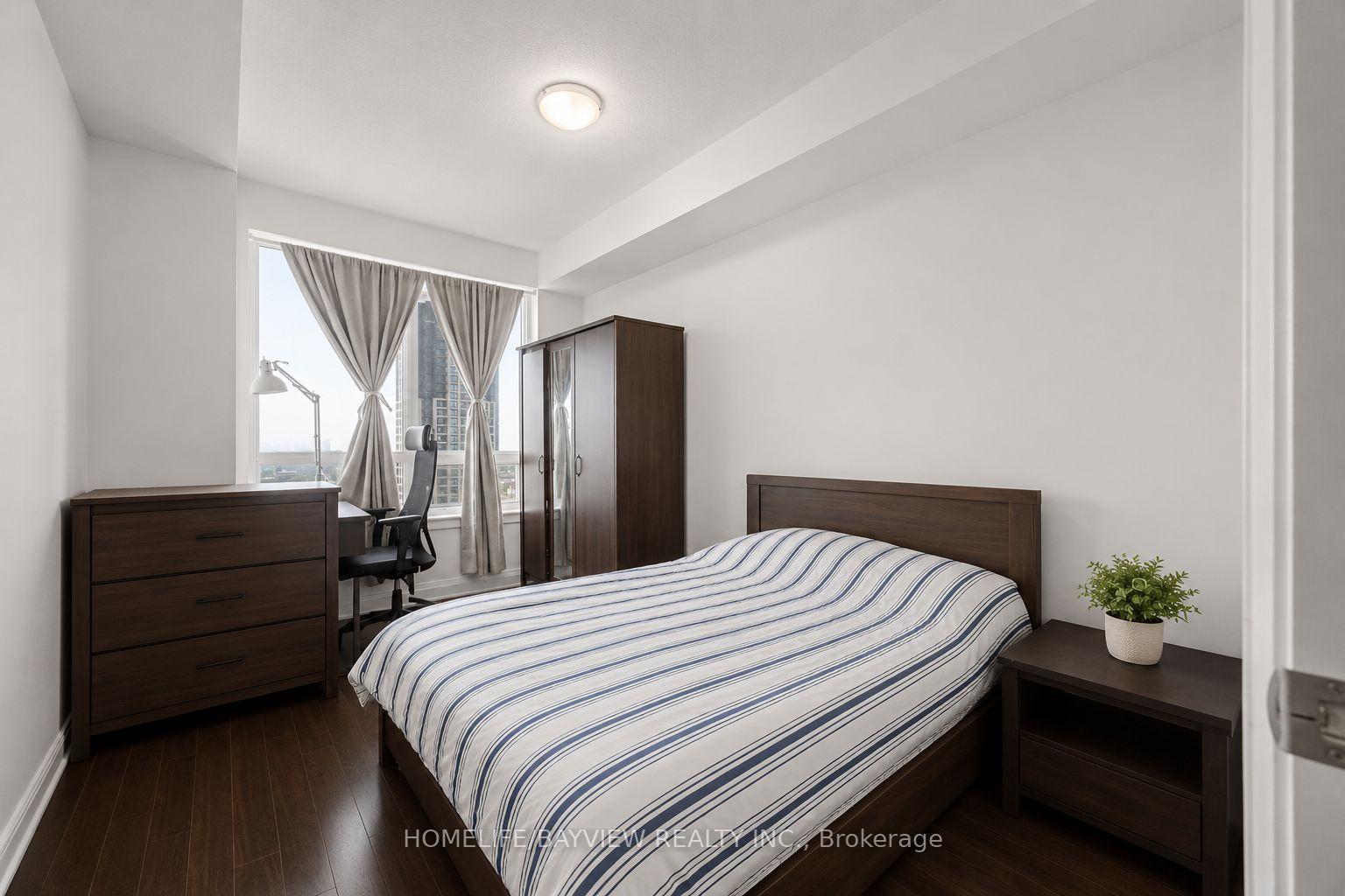 Photo 13 of Unit 1408, 7165 Yonge Street, Markham, Grandview — HOMEH