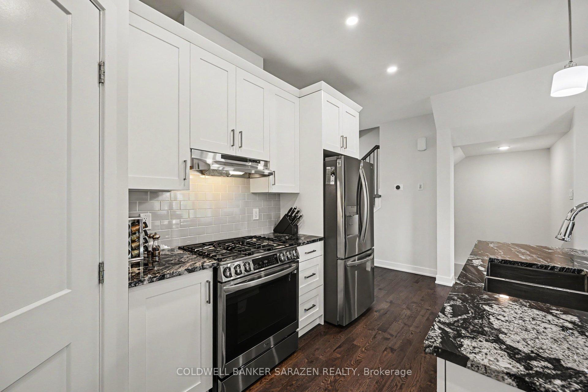 Photo 4 of 33 Mac Beattie Drive, Arnprior, Arnprior — HOMEH