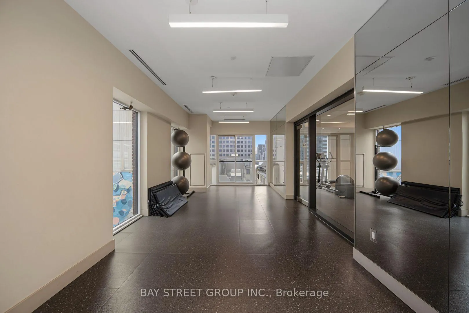 Photo 12 of Unit 3901, 99 John St, Toronto, Waterfront Communities — HOMEH