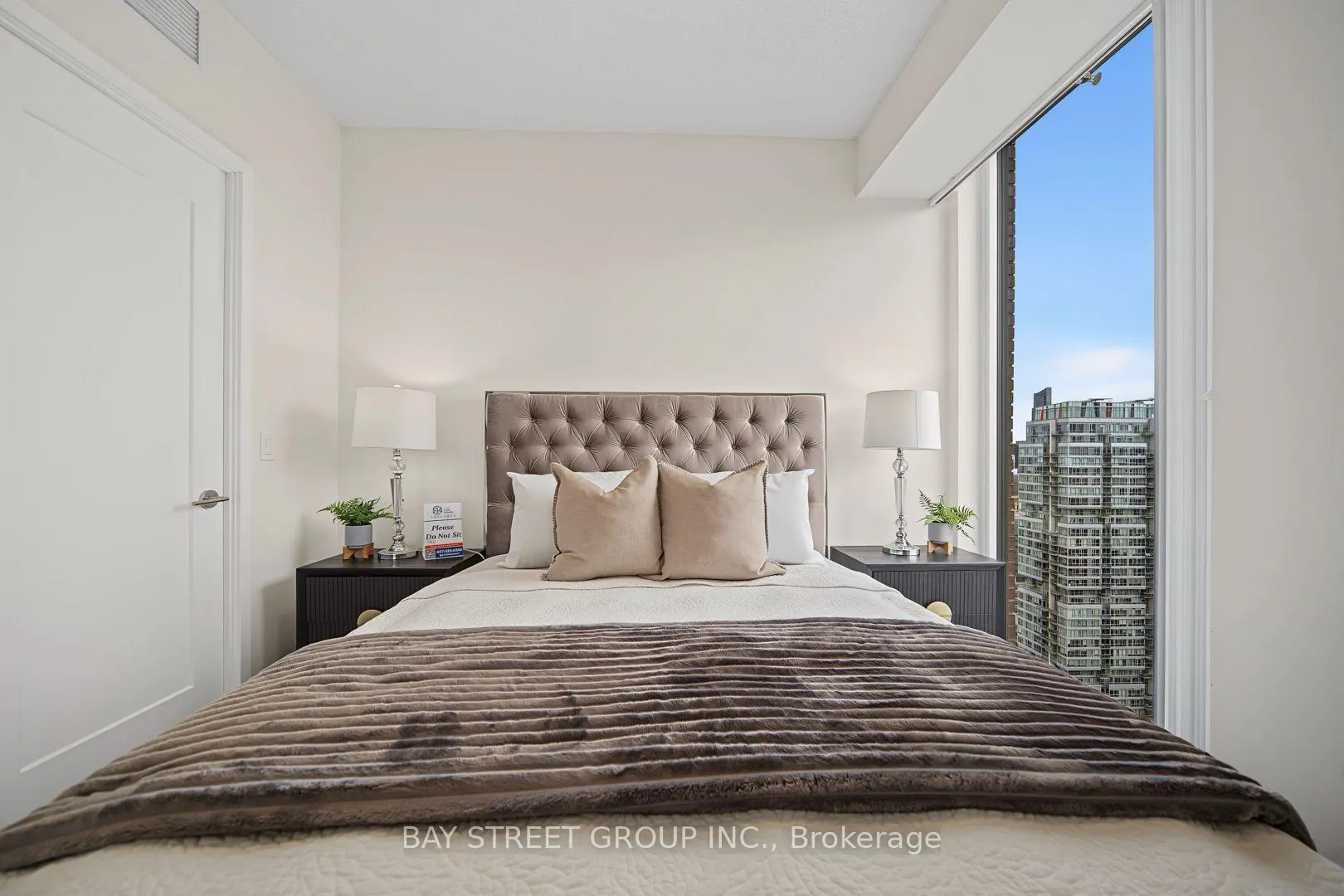 Photo 23 of Unit 3901, 99 John St, Toronto, Waterfront Communities — HOMEH