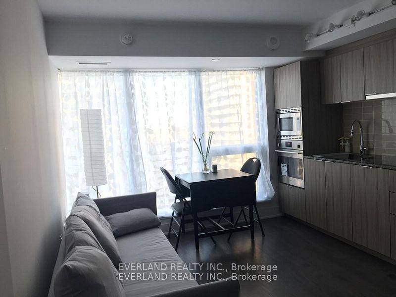 Photo 6 of Unit 1804, 955 Bay Street, Toronto, Bay Street Corridor — HOMEH