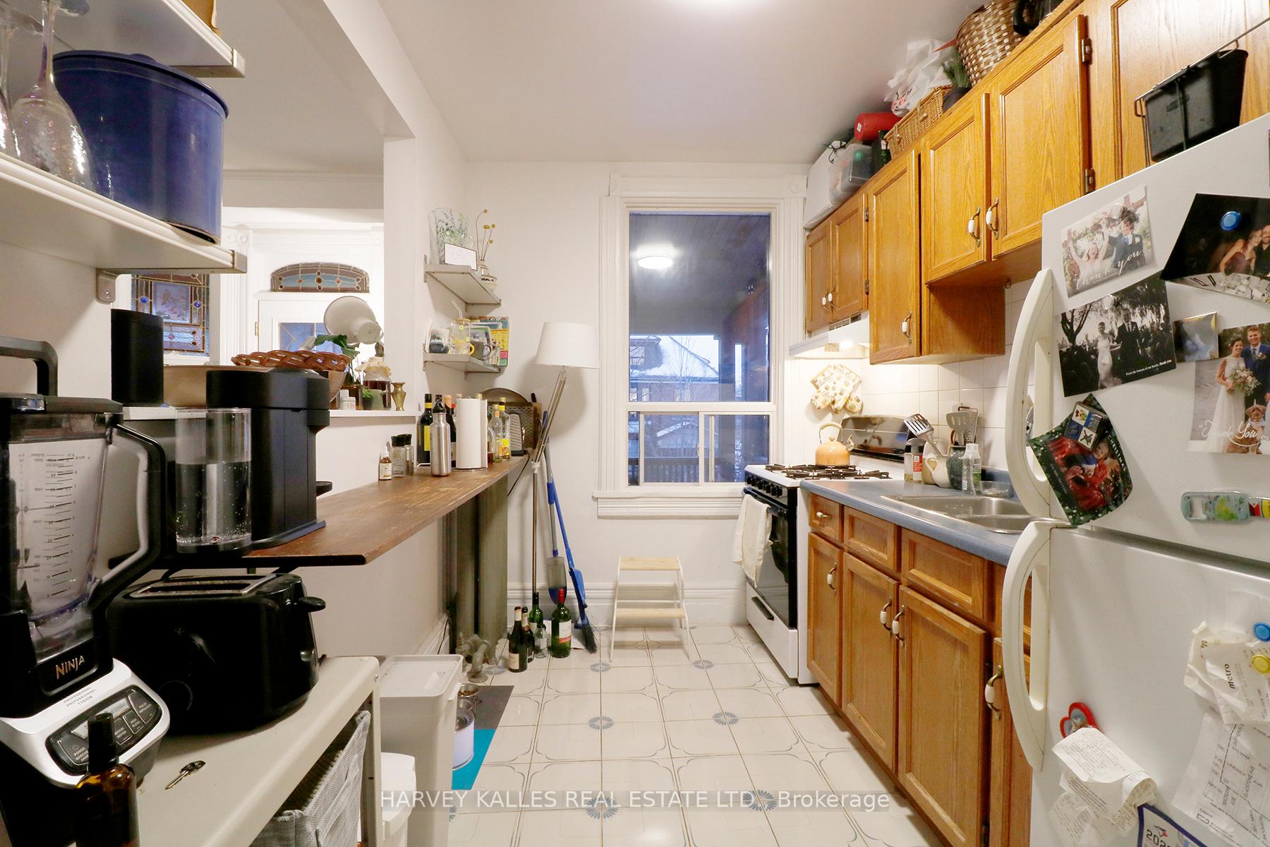 Photo 3 of Unit 2A, 107 Concord Avenue, Toronto, Palmerston-Little Italy — HOMEH