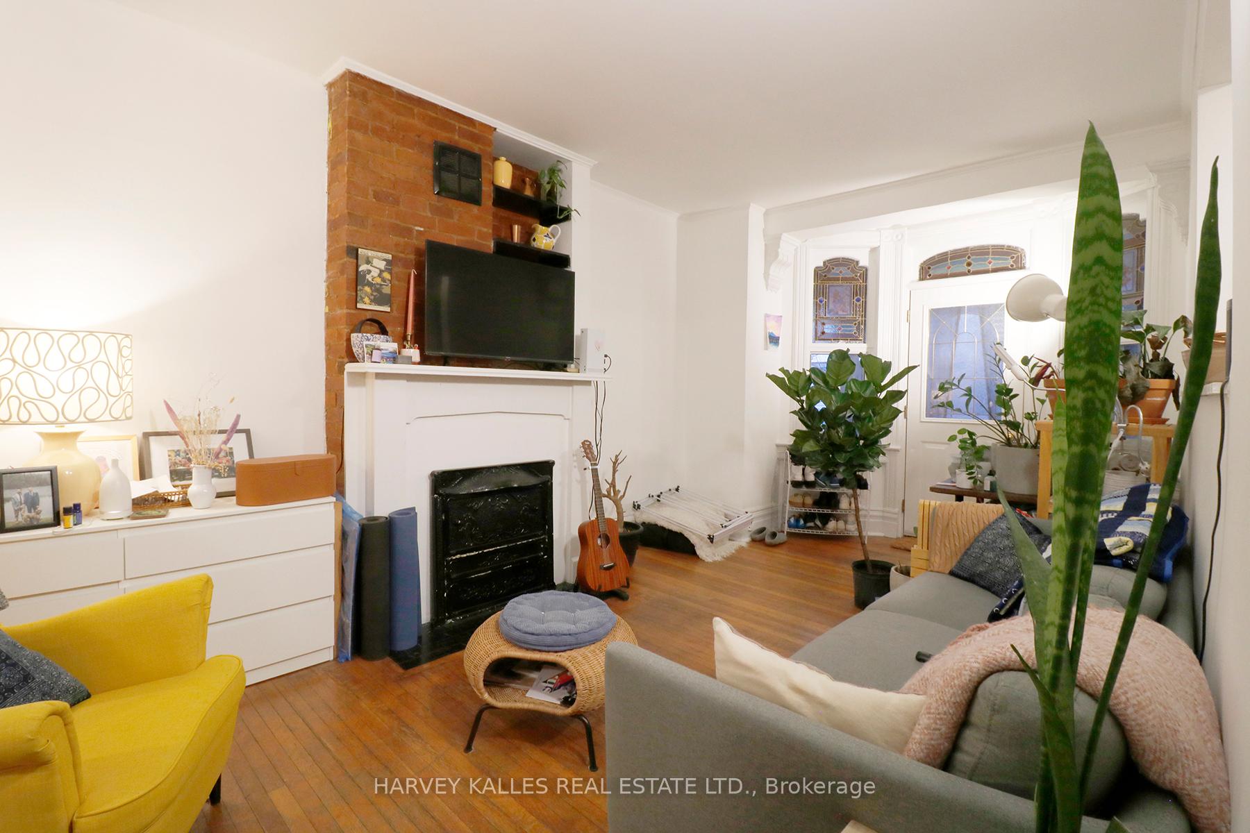 Photo 6 of Unit 2A, 107 Concord Avenue, Toronto, Palmerston-Little Italy — HOMEH