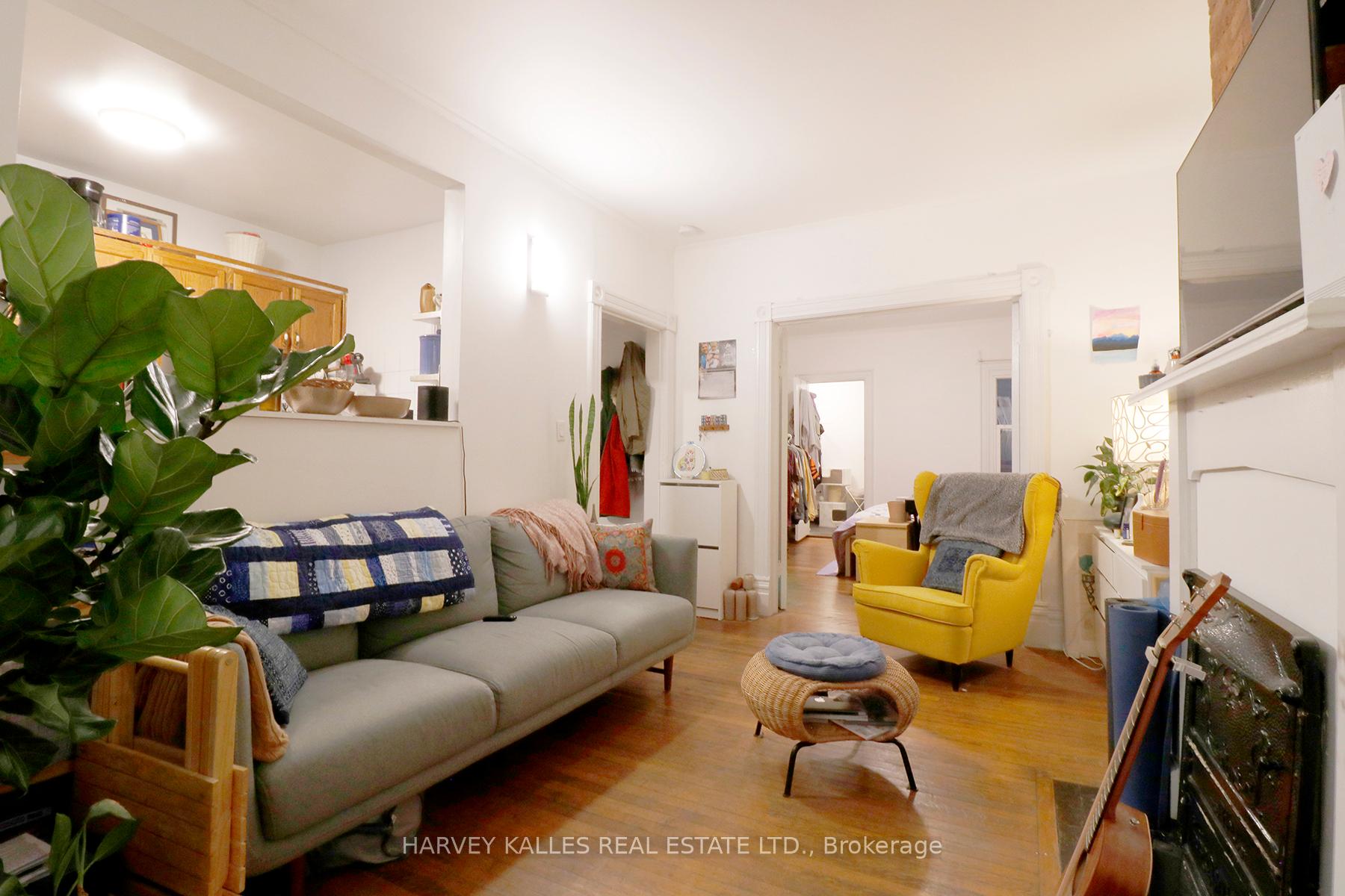Photo 7 of Unit 2A, 107 Concord Avenue, Toronto, Palmerston-Little Italy — HOMEH
