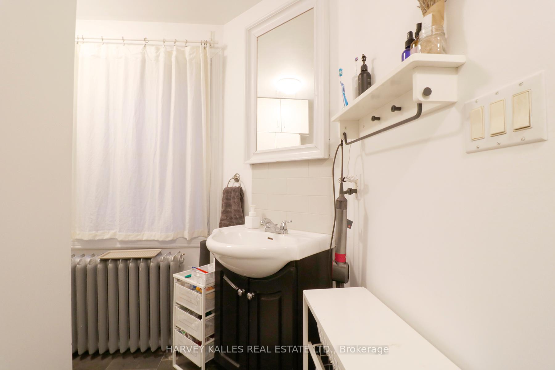 Photo 11 of Unit 2A, 107 Concord Avenue, Toronto, Palmerston-Little Italy — HOMEH