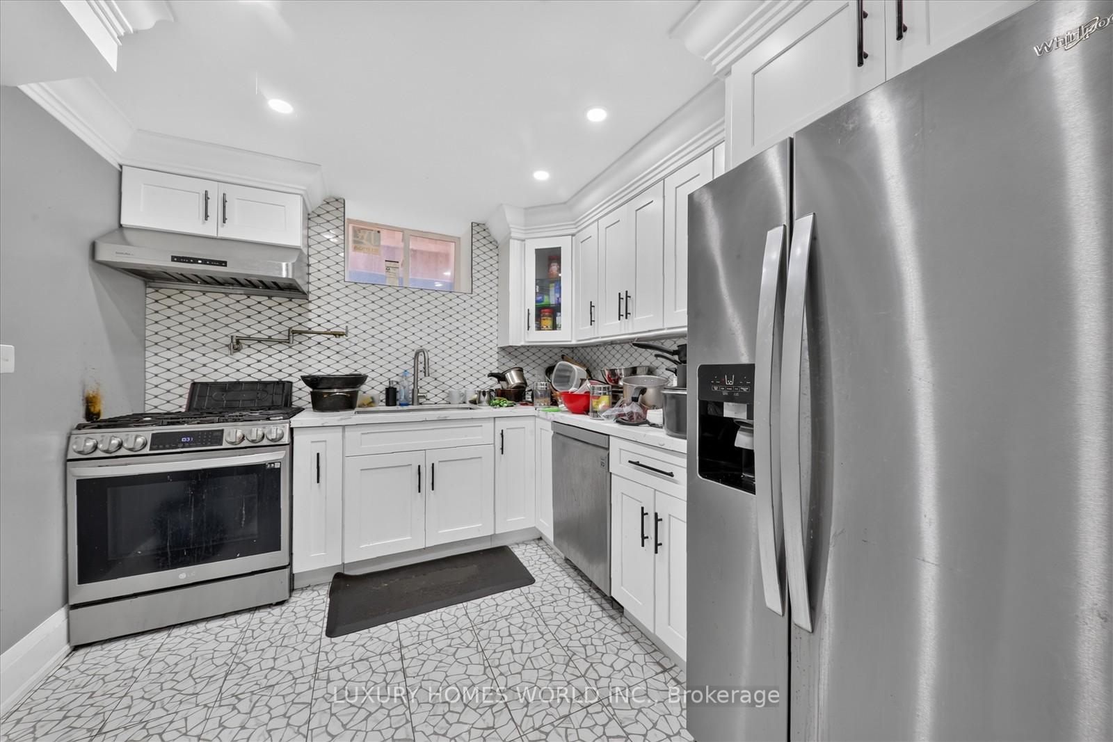 Photo 36 of 35 Starfire Drive, Scarborough, Highland Creek — HOMEH