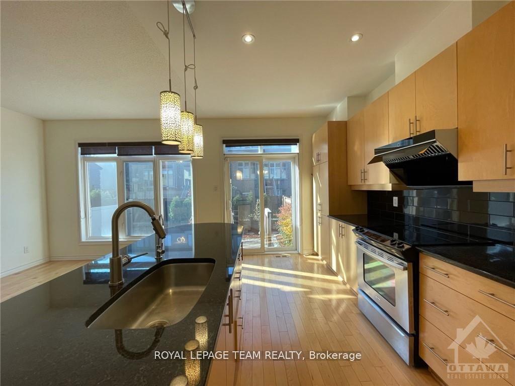 Photo 13 of 1189 Tischart Crescent, Ottawa, Kanata - Kanata Lakes/Heritage Hills — HOMEH