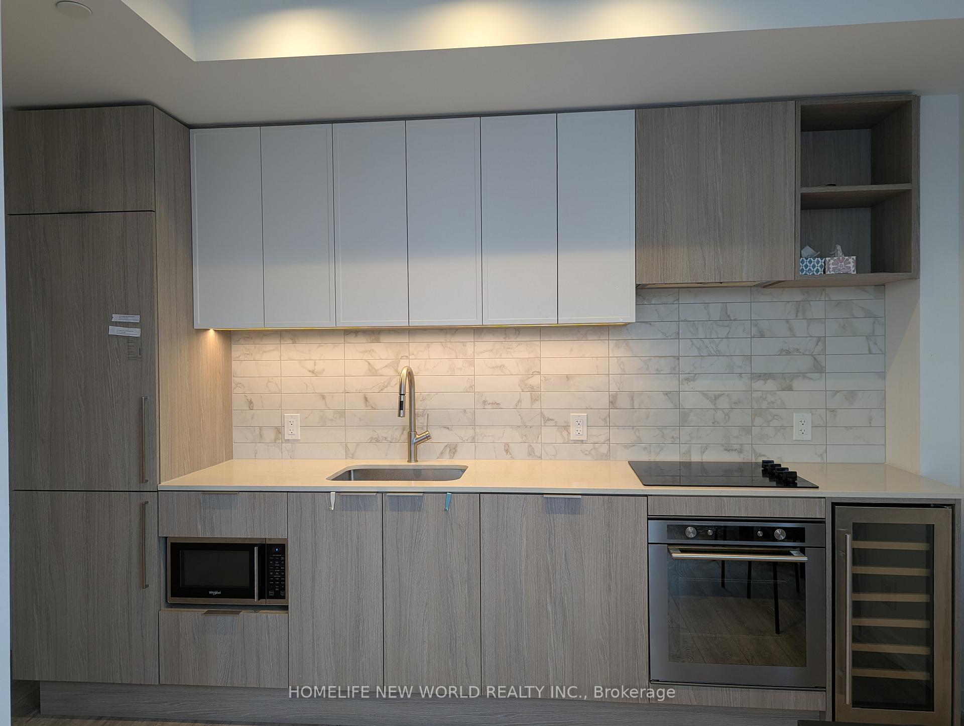Photo 3 of Unit 610, 2020 Bathurst Street, Toronto, Humewood-Cedarvale — HOMEH