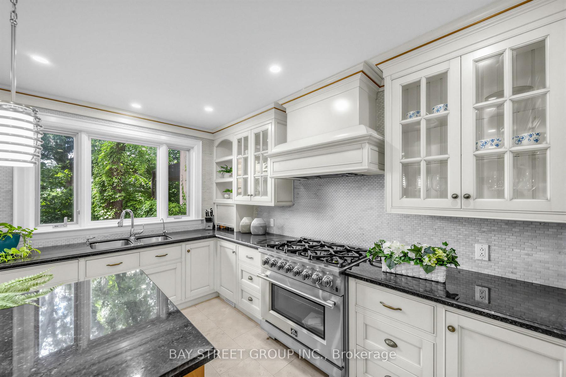 Photo 13 of 136 Humbercrest Boulevard, Toronto, Runnymede-Bloor West Village — HOMEH