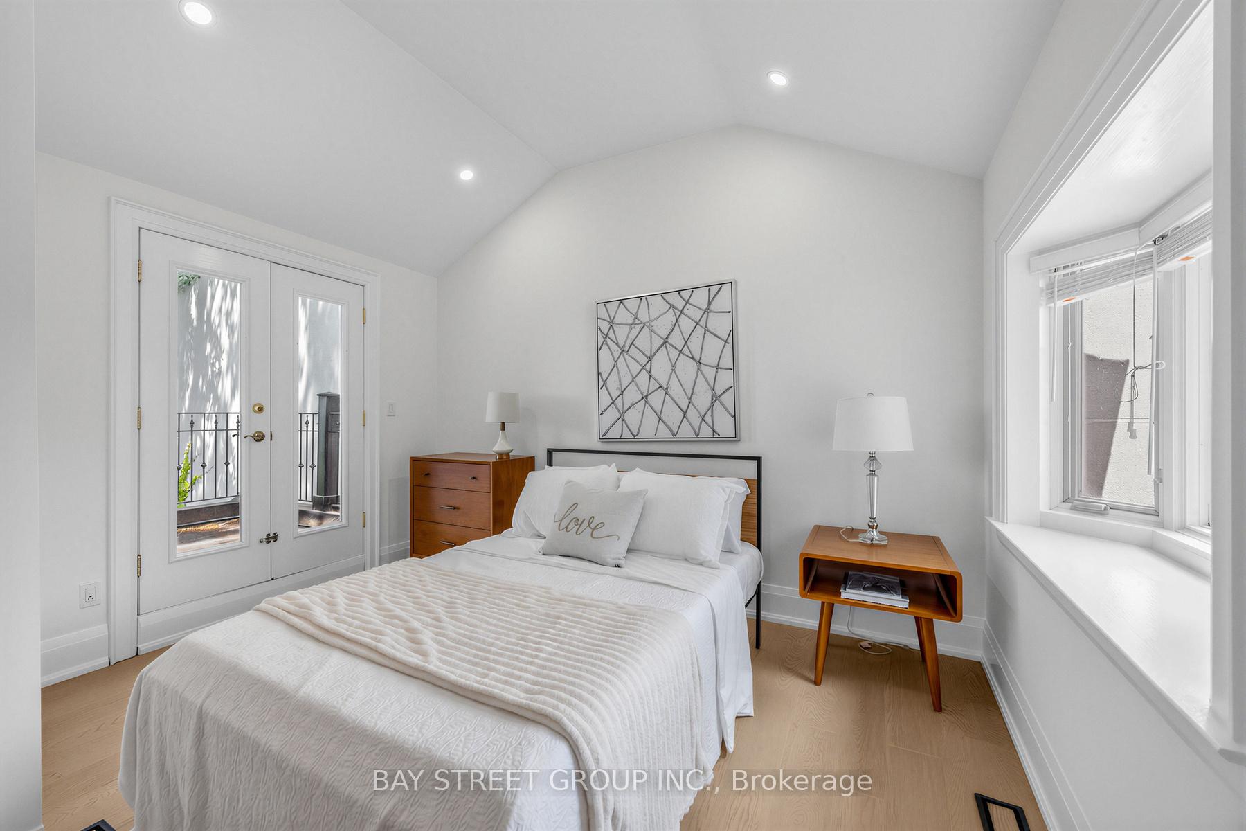 Photo 25 of 136 Humbercrest Boulevard, Toronto, Runnymede-Bloor West Village — HOMEH