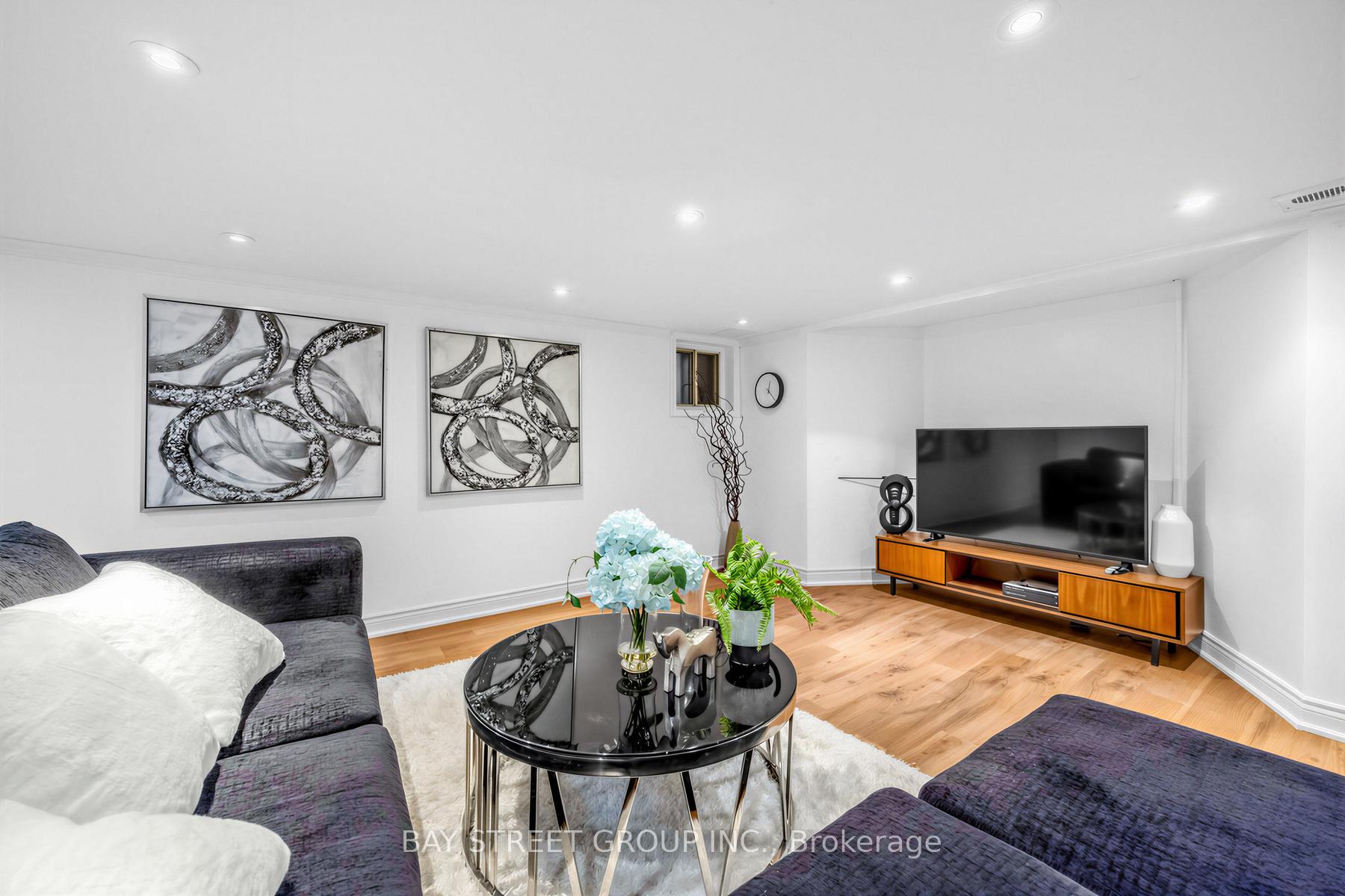 Photo 31 of 136 Humbercrest Boulevard, Toronto, Runnymede-Bloor West Village — HOMEH