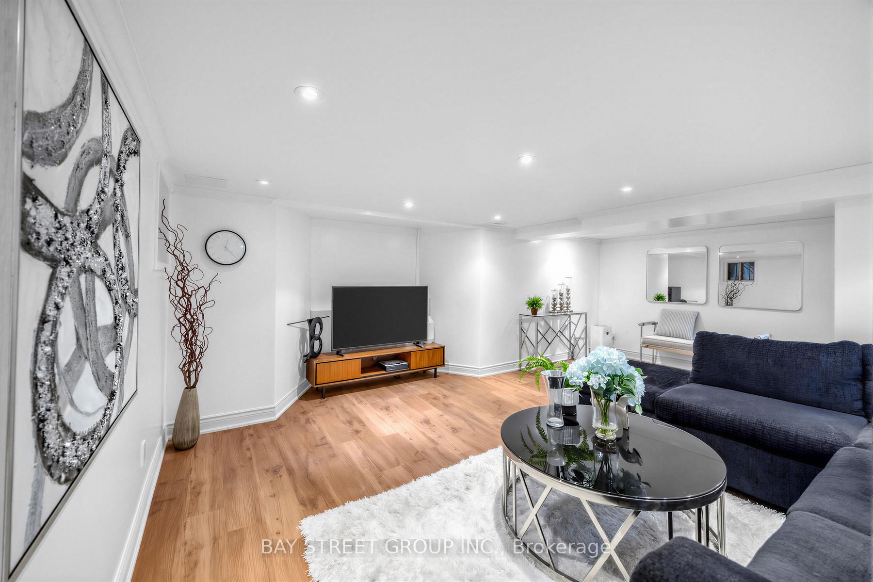 Photo 32 of 136 Humbercrest Boulevard, Toronto, Runnymede-Bloor West Village — HOMEH