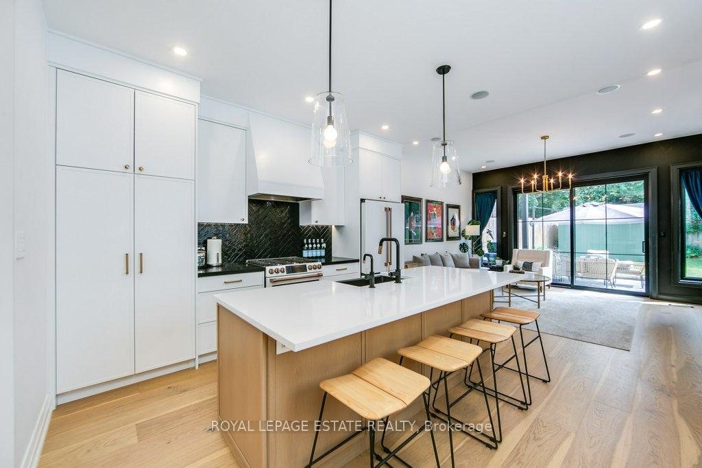 Photo 10 of 25 Herbert Avenue, Toronto, The Beaches — HOMEH