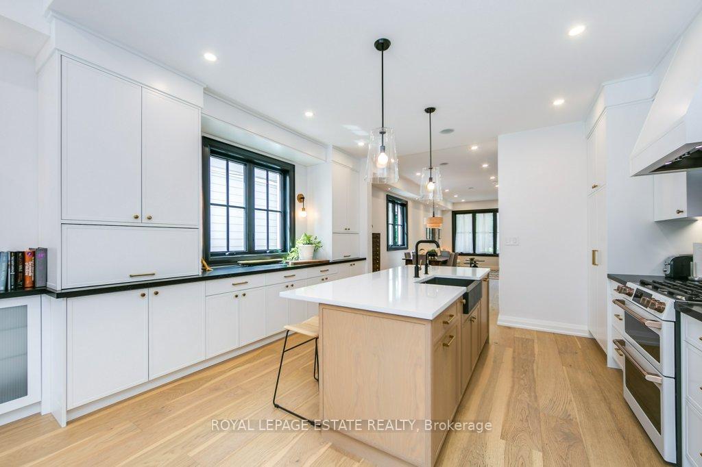 Photo 14 of 25 Herbert Avenue, Toronto, The Beaches — HOMEH