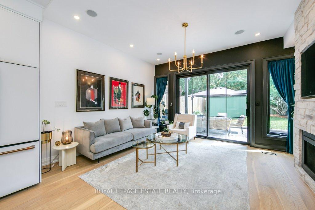 Photo 15 of 25 Herbert Avenue, Toronto, The Beaches — HOMEH