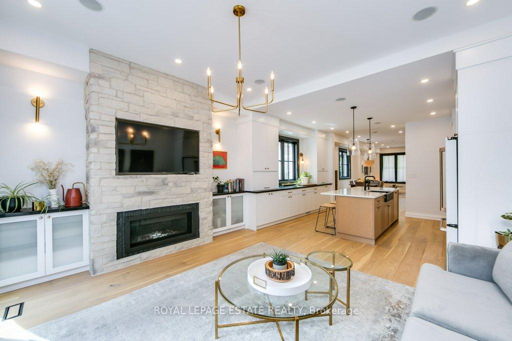 Photo 17 of 25 Herbert Avenue, Toronto, The Beaches — HOMEH