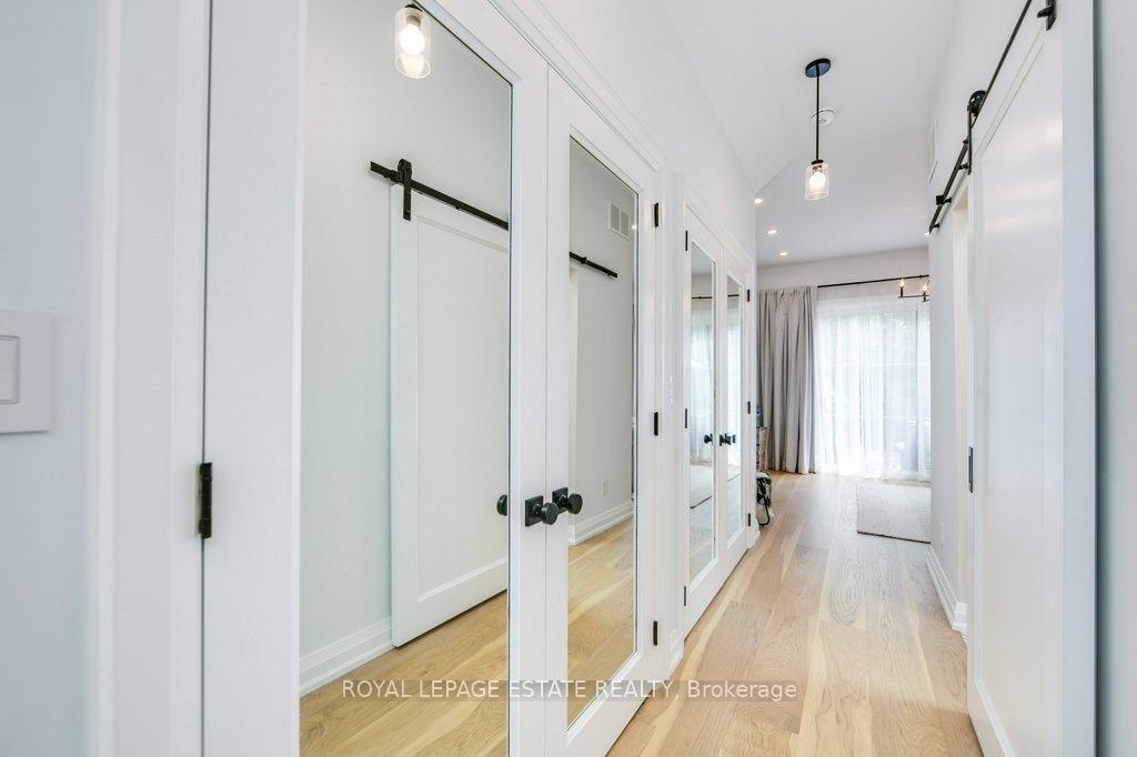 Photo 20 of 25 Herbert Avenue, Toronto, The Beaches — HOMEH