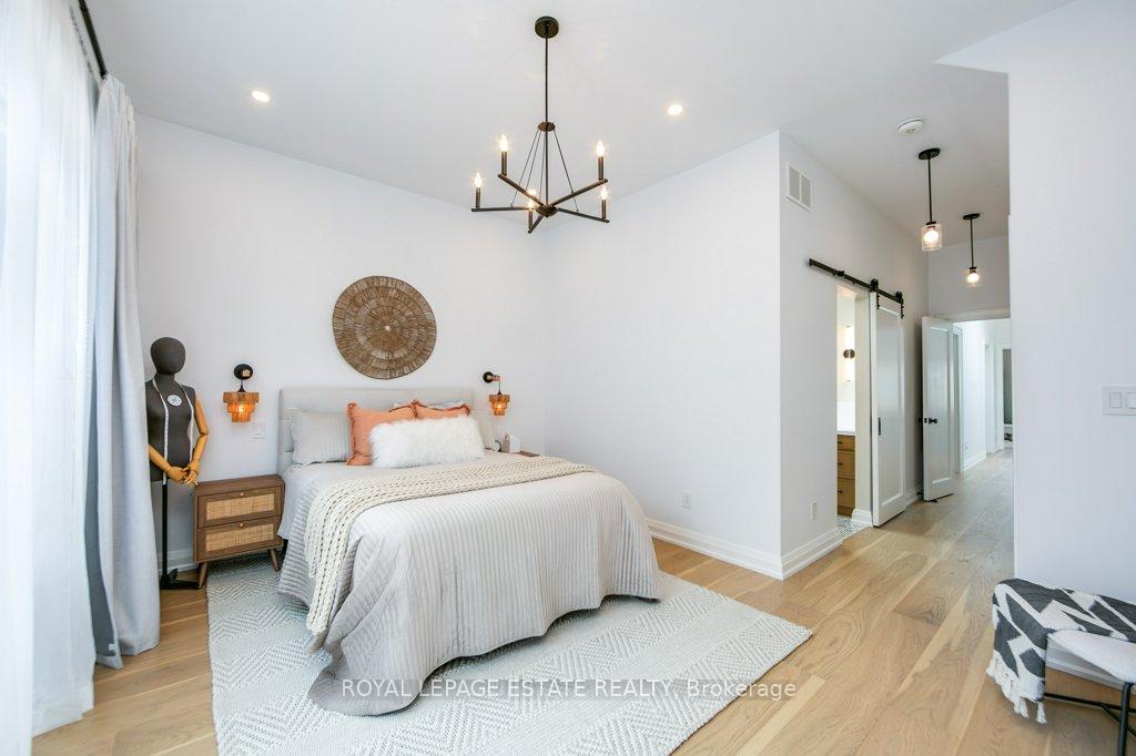 Photo 22 of 25 Herbert Avenue, Toronto, The Beaches — HOMEH