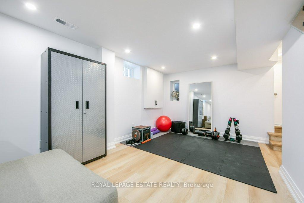 Photo 37 of 25 Herbert Avenue, Toronto, The Beaches — HOMEH