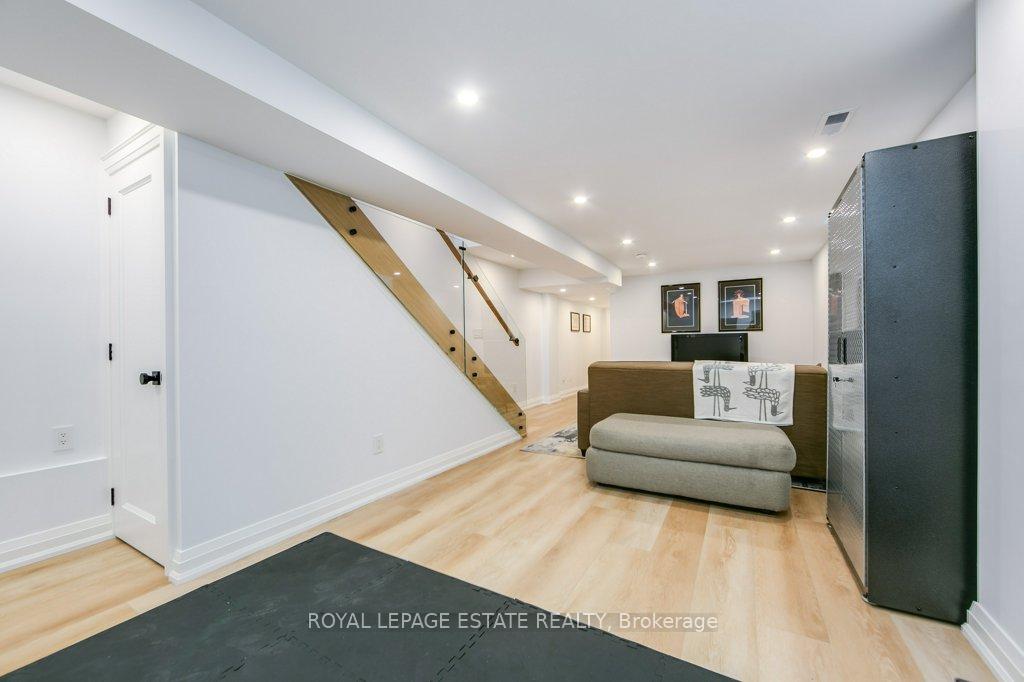 Photo 38 of 25 Herbert Avenue, Toronto, The Beaches — HOMEH