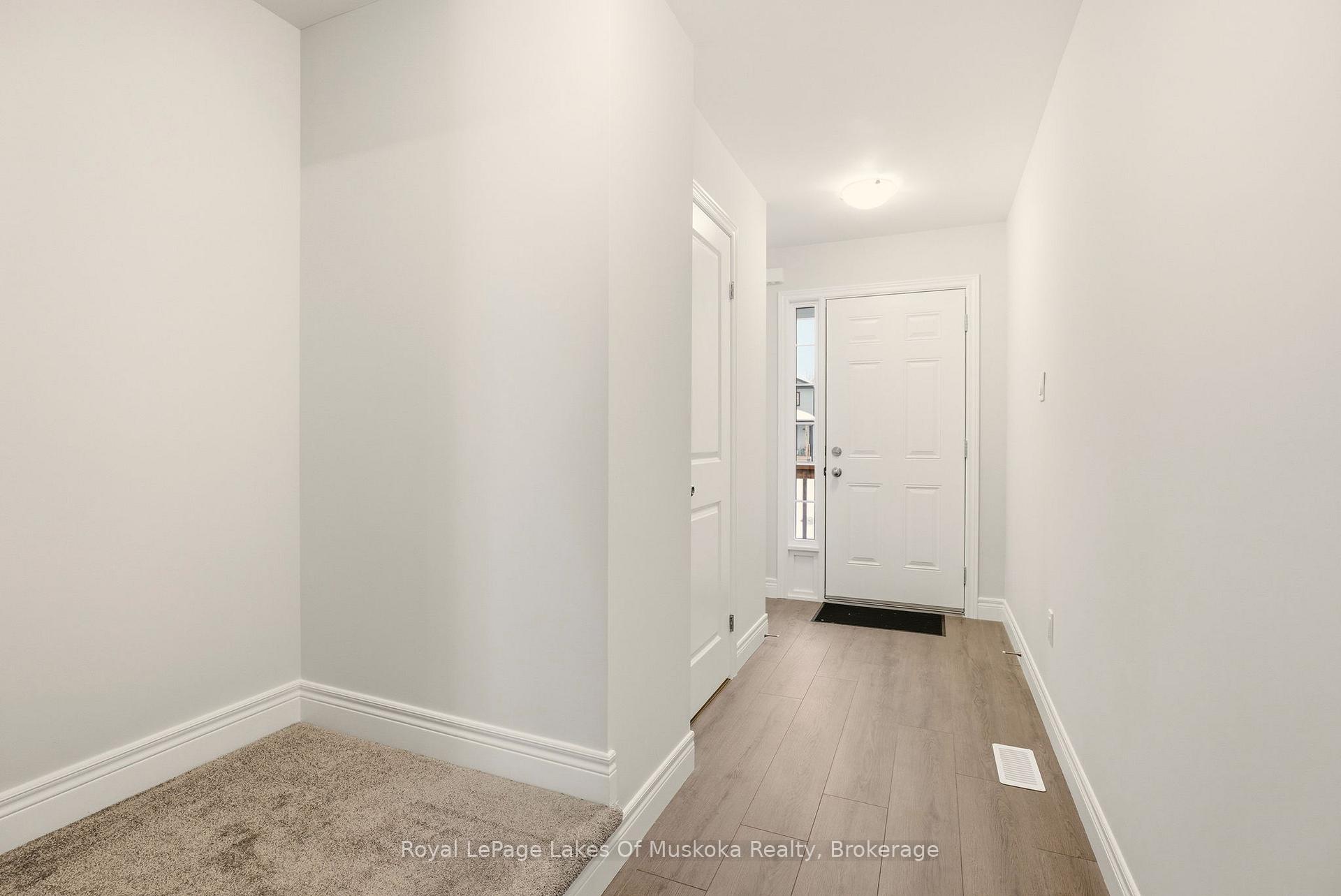 Photo 11 of 17 Mcconnell Crescent, Bracebridge, Macaulay — HOMEH