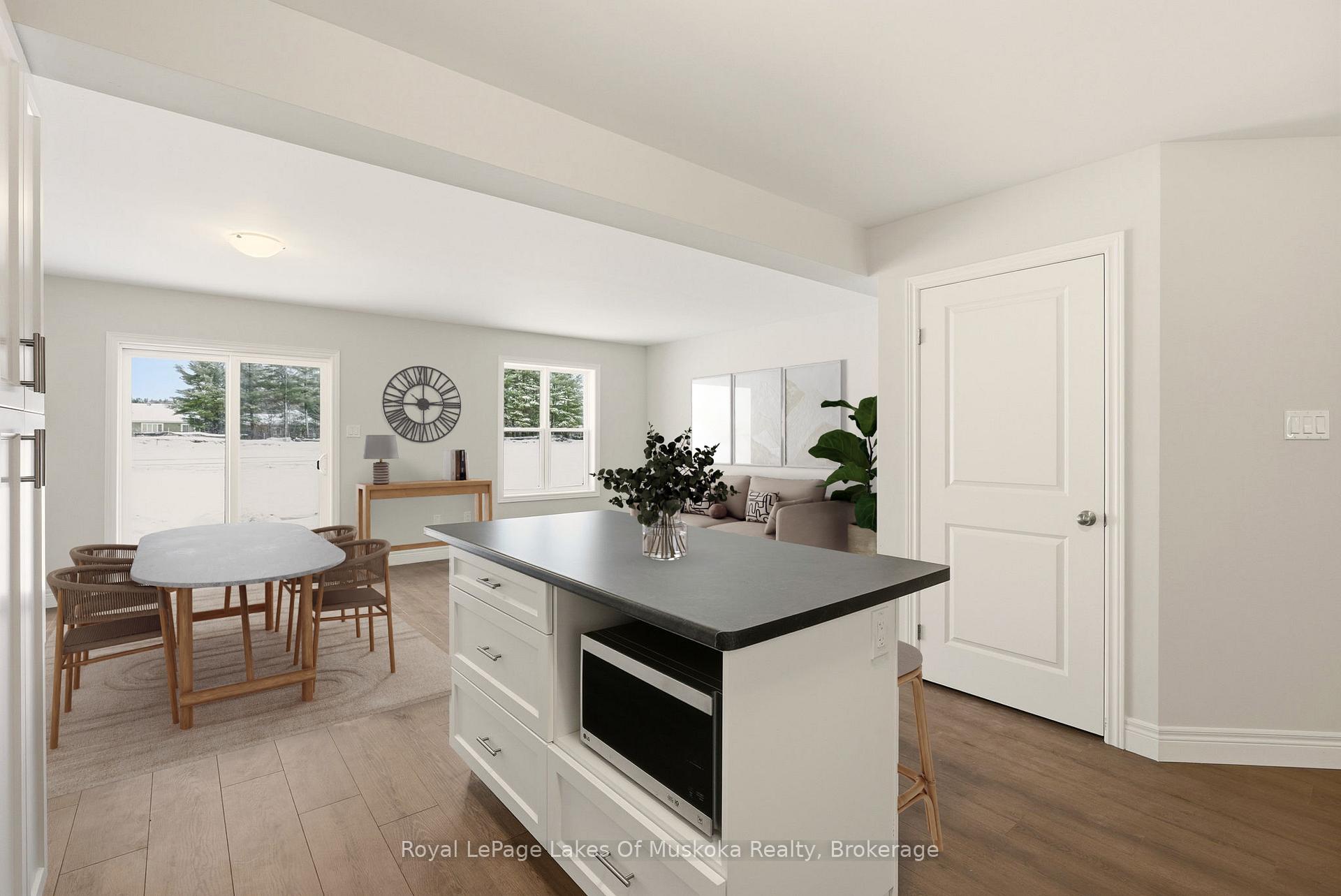Photo 18 of 17 Mcconnell Crescent, Bracebridge, Macaulay — HOMEH