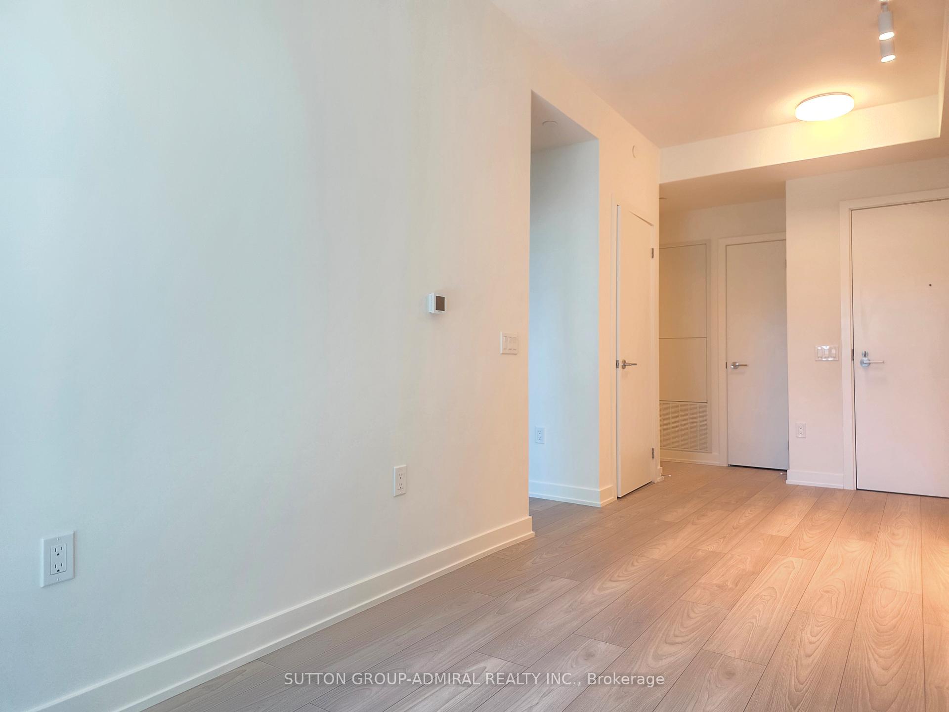 Photo 4 of Unit 1413, 110 Broadway Avenue, Toronto, Mount Pleasant West — HOMEH