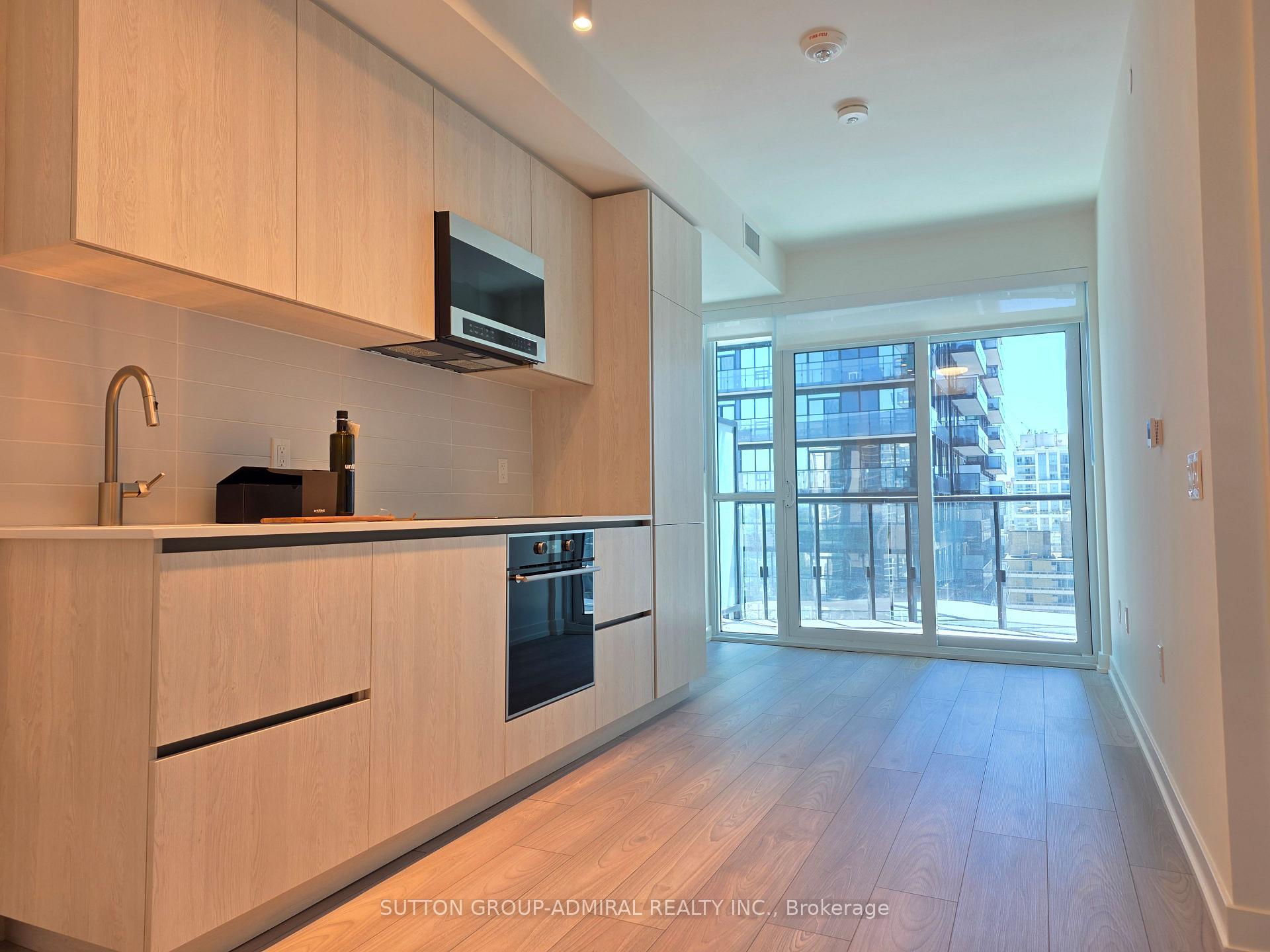 Photo 5 of Unit 1413, 110 Broadway Avenue, Toronto, Mount Pleasant West — HOMEH