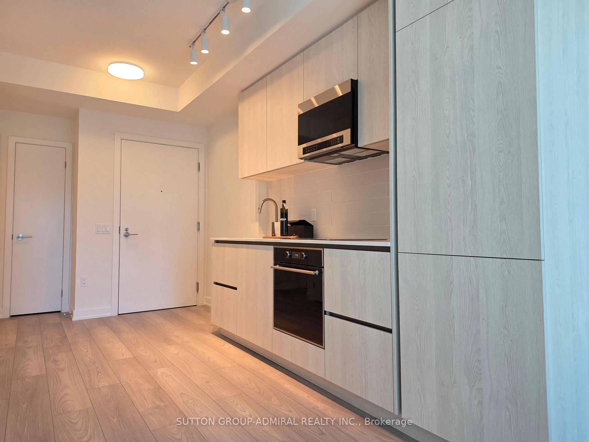 Photo 6 of Unit 1413, 110 Broadway Avenue, Toronto, Mount Pleasant West — HOMEH