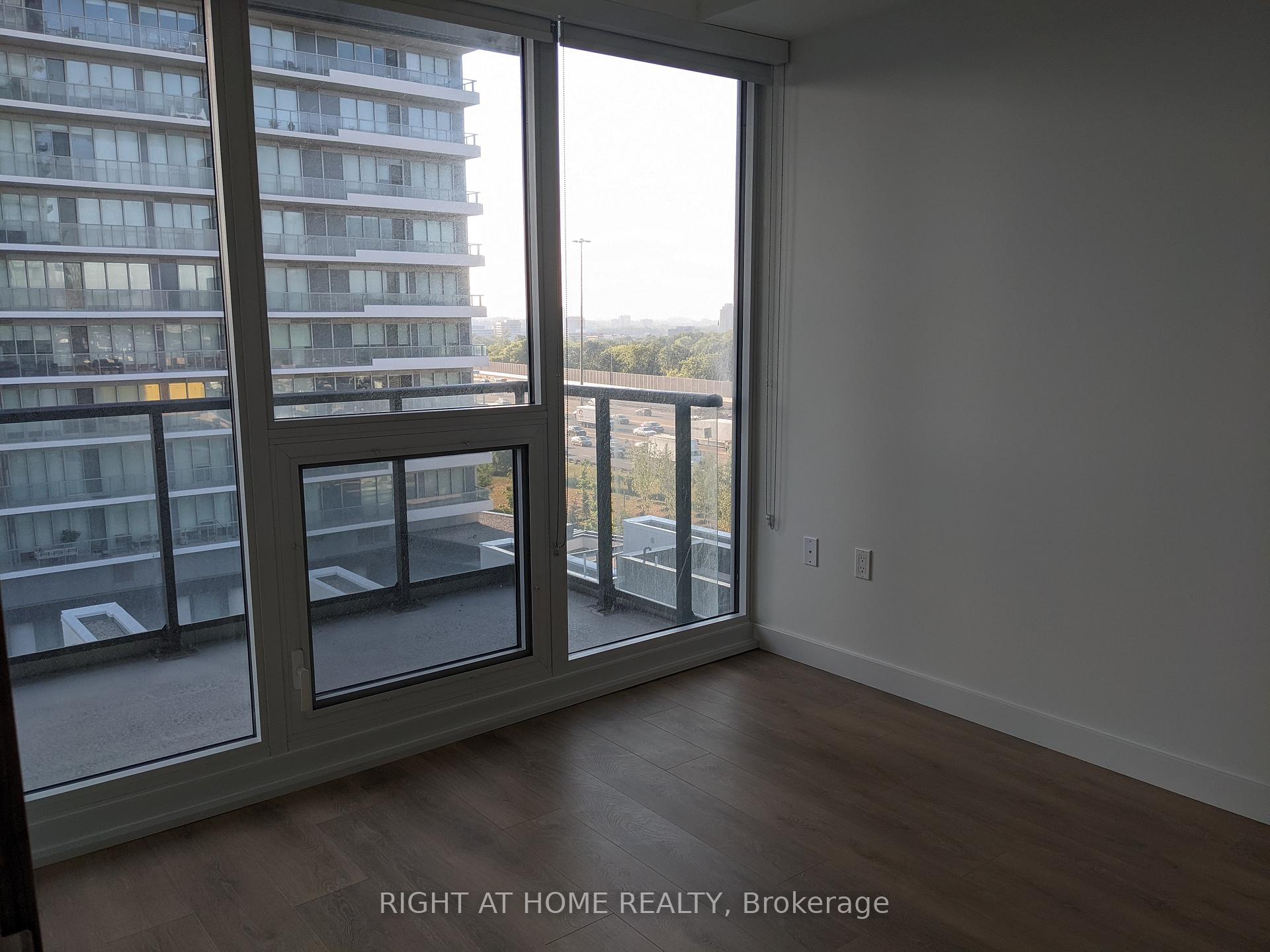 Photo 9 of Unit 701, 95 Mcmahon Drive, North York, Bayview Village — HOMEH
