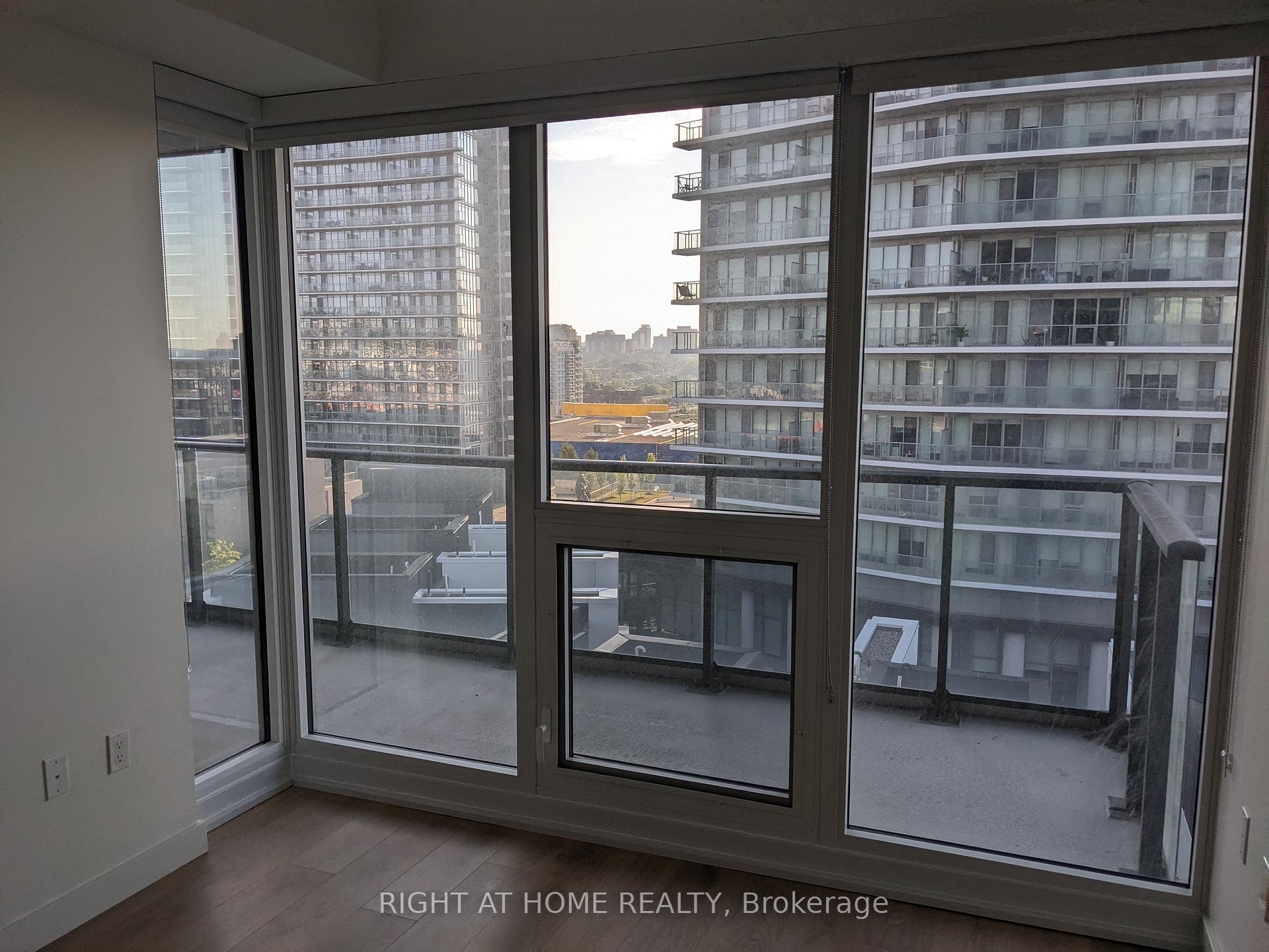 Photo 10 of Unit 701, 95 Mcmahon Drive, North York, Bayview Village — HOMEH